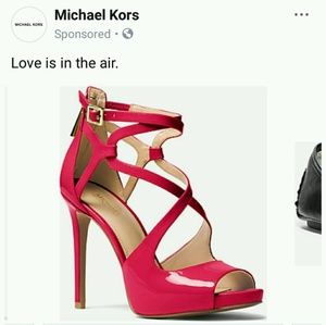 Meet your Posher, Demetria